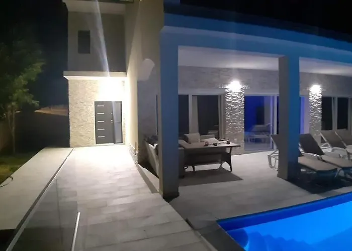Pool-villa „4 Seasons“ Seaview
