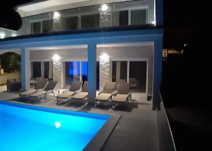 빌라 Pool-villa „4 Seasons“ Seaview *