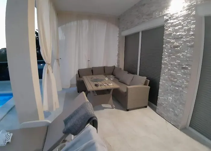 빌라 Pool-villa „4 Seasons“ Seaview