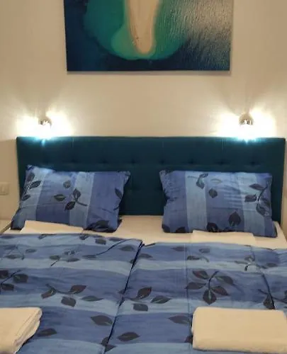 Pool-villa „4 Seasons“ Seaview 빌라 노비비노돌스키